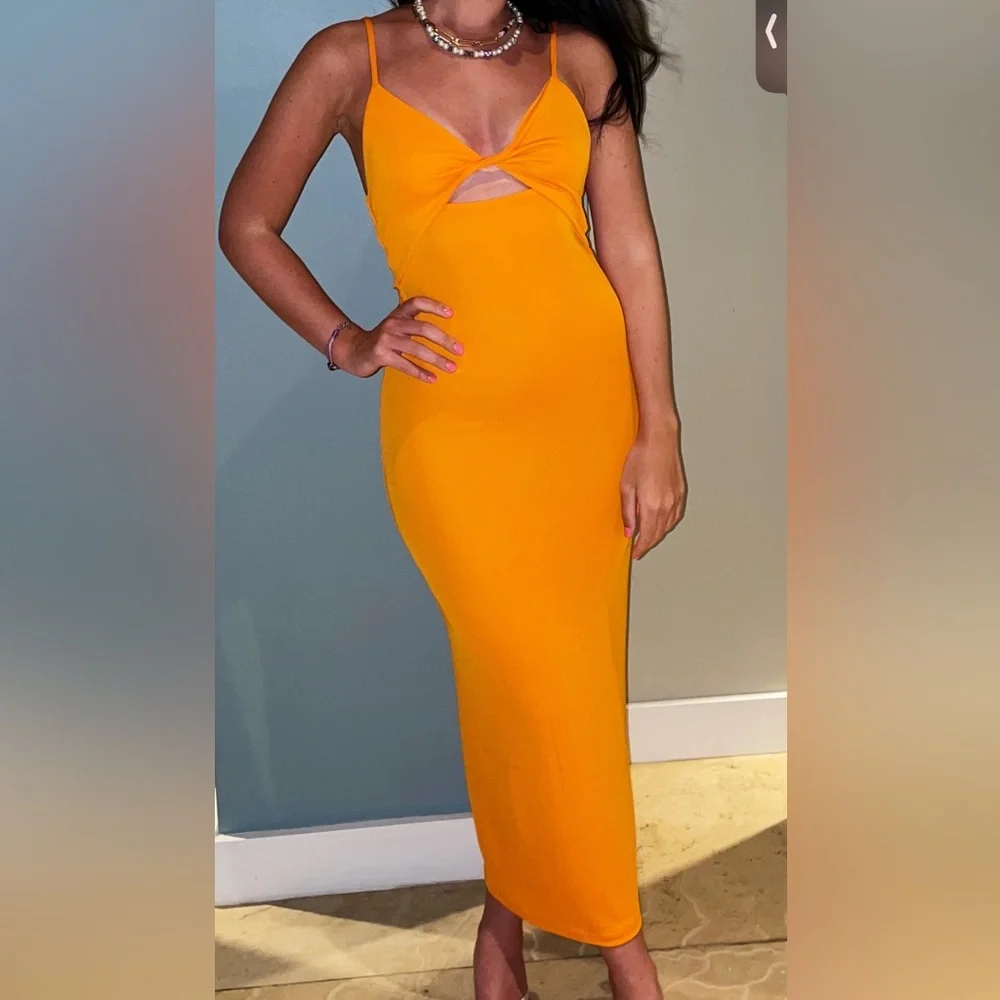 Orange Bodycon Dress - Picture 4 of 9